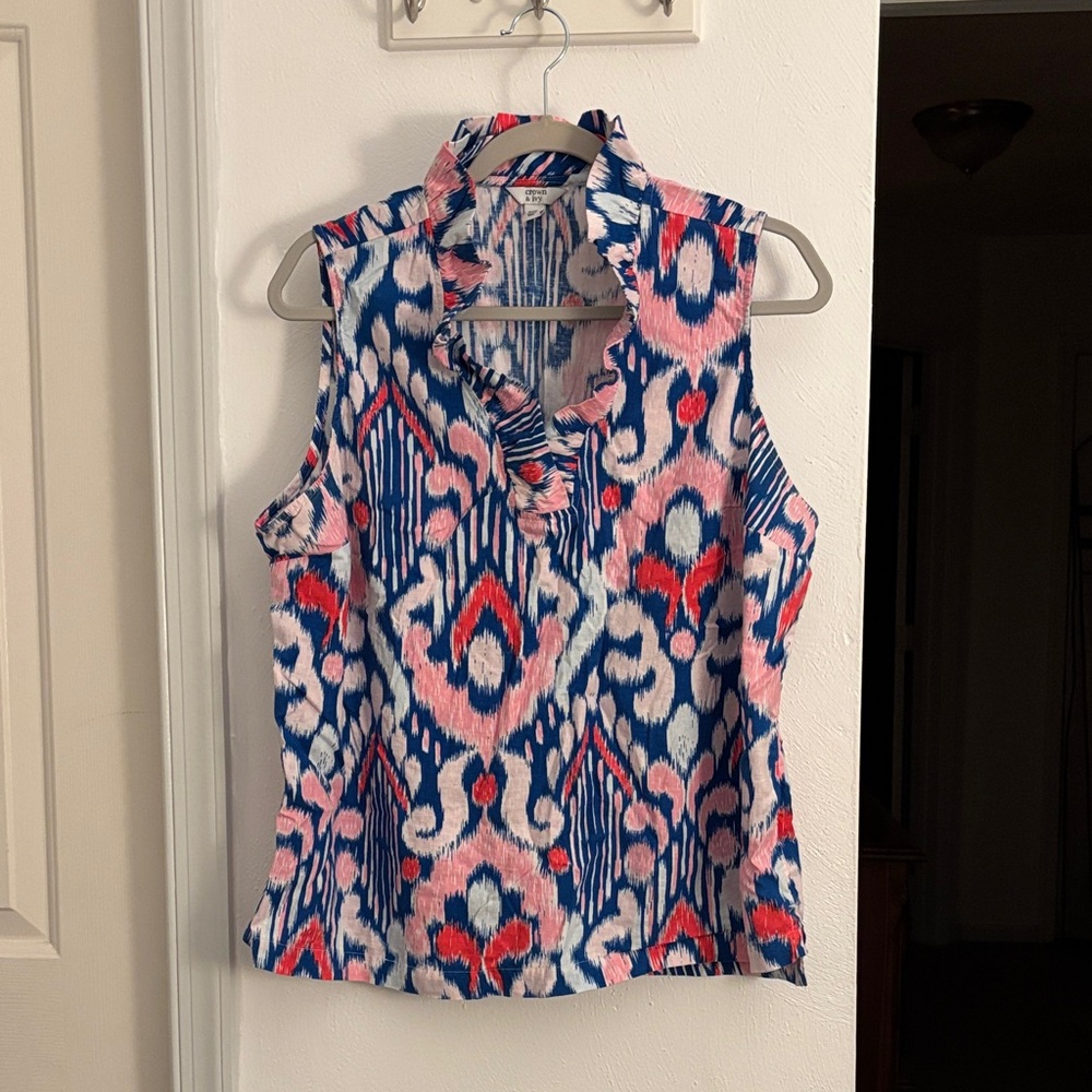Crown & Ivy Ruffled Sleeveless Top - Navy and Pink